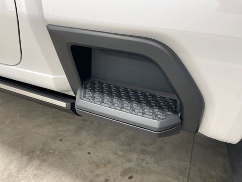 Used 2025 GMC Sierra 2500 Denali w/ Denali Reserve Package image 19