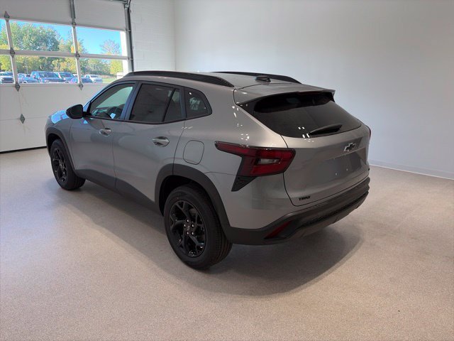 New 2026 Chevrolet Trax LT w/ Driver Confidence Package FWD image 4