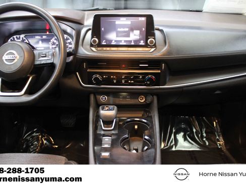 Used 2021 Nissan Rogue S FWD image 12
