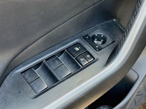Used 2020 Toyota RAV4 XSE w/ XSE Grade Weather Package AWD/4WD image 19