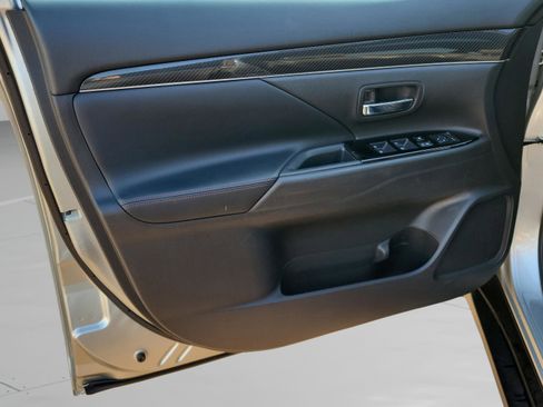 Used 2020 Mitsubishi Outlander SE FWD image 20