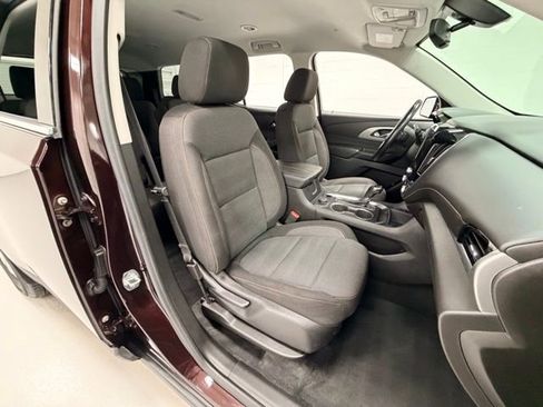 Certified 2020 Chevrolet Traverse LT image 30