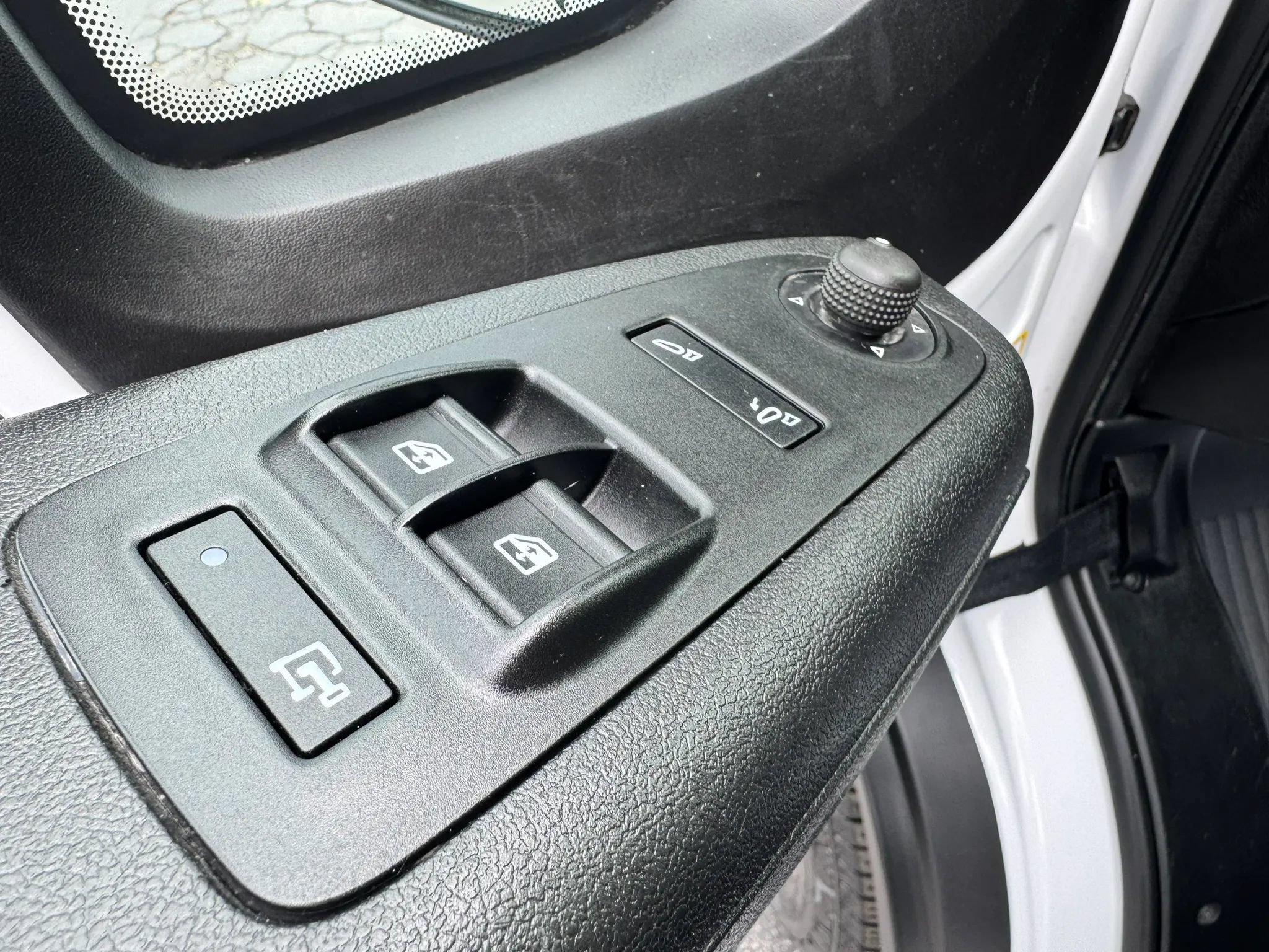 Used 2024 RAM ProMaster 2500 w/ Convenience Group FWD image 13