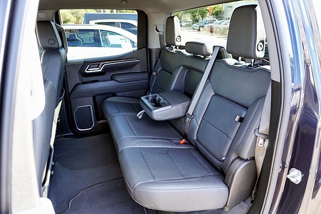 Used 2025 GMC Sierra 1500 SLT AWD/4WD image 29