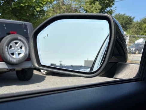 Used 2020 Ford Explorer ST w/ Premium Technology Package image 33