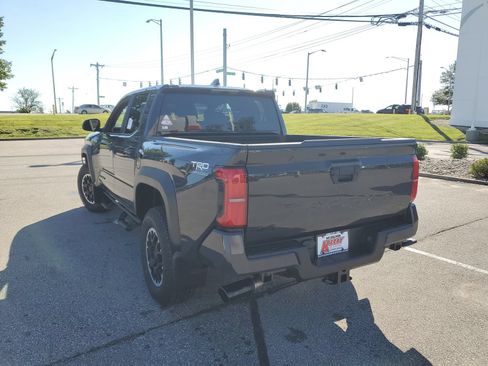 New 2026 Toyota Tacoma TRD Off-Road AWD/4WD image 3