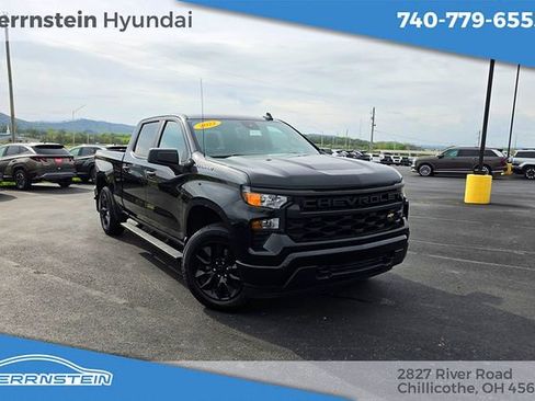 Used 2022 Chevrolet Silverado 1500 Custom image 1