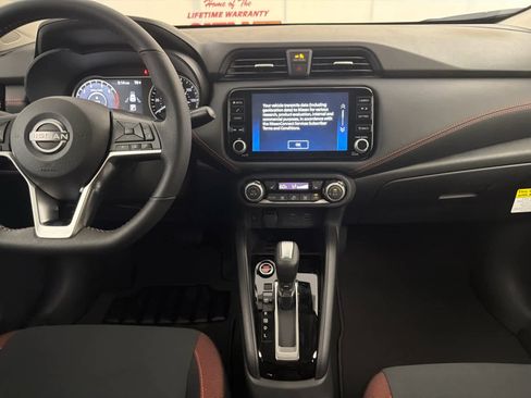 New 2025 Nissan Versa SR w/ Trunk Package image 20