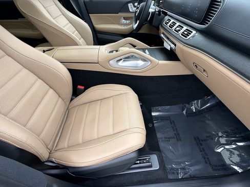 New 2026 Mercedes-Benz GLS 450 4MATIC image 15