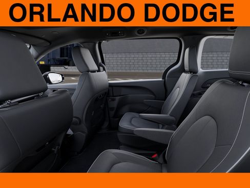 New 2025 Chrysler Pacifica Premium image 23
