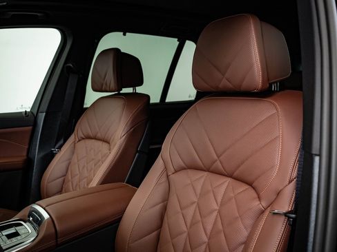 New 2026 BMW X5 xDrive40i w/ Climate Comfort Package image 25