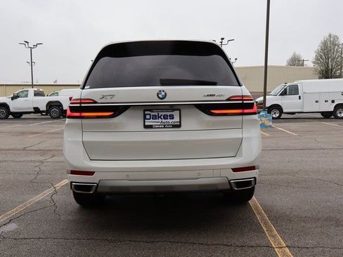 Used 2024 BMW X7 xDrive40i w/ Climate Comfort Package AWD/4WD image 6