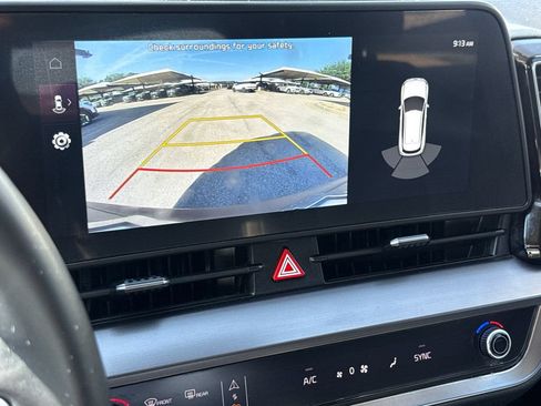 Used 2025 Kia Sportage EX FWD image 23