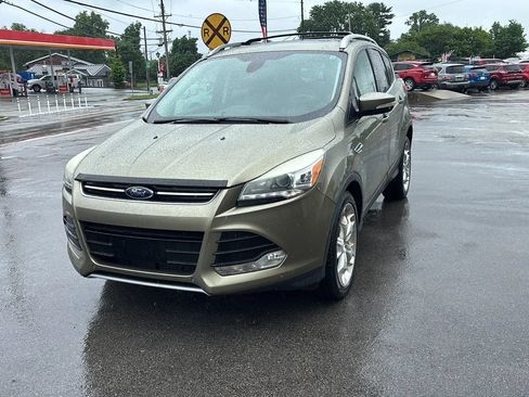 Used 2013 Ford Escape Titanium w/ Parking Technology Pkg FWD image 2