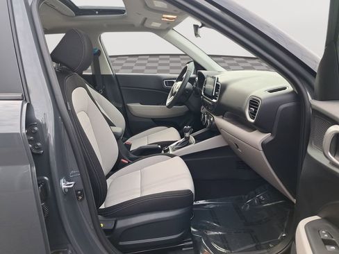 New 2026 Hyundai Venue SEL image 18