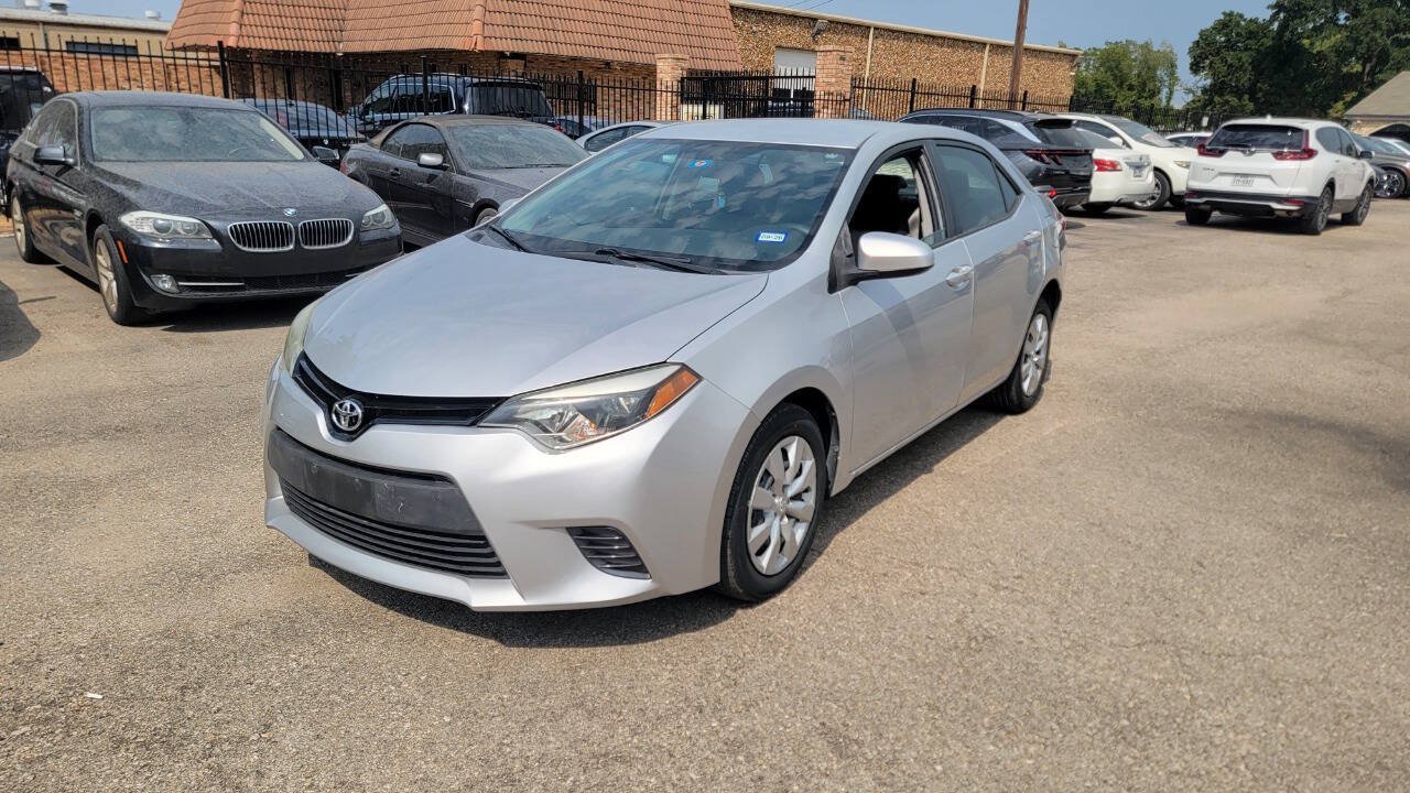 Used 2016 Toyota Corolla LE FWD image 1