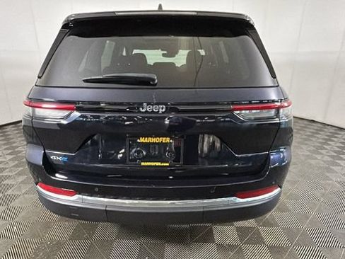Used 2023 Jeep Grand Cherokee 4WD 4xe image 3