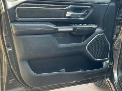 Used 2019 RAM 1500 Laramie AWD/4WD image 14