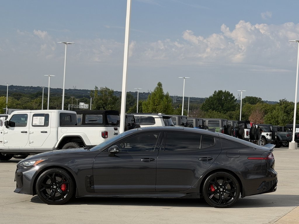 Used 2021 Kia Stinger GT1 RWD image 3