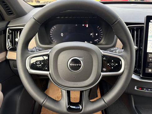 New 2026 Volvo XC90 B6 Plus w/ Protection Package Premier AWD/4WD image 12