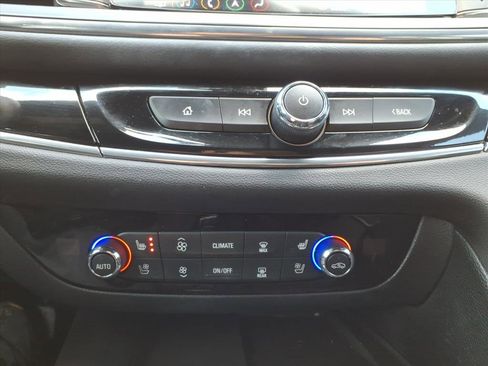 Certified 2024 Buick Enclave Avenir w/ Avenir Technology Package image 22