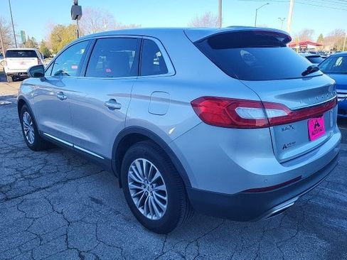 Used 2018 Lincoln MKX Select w/ Select Plus Package AWD/4WD image 8