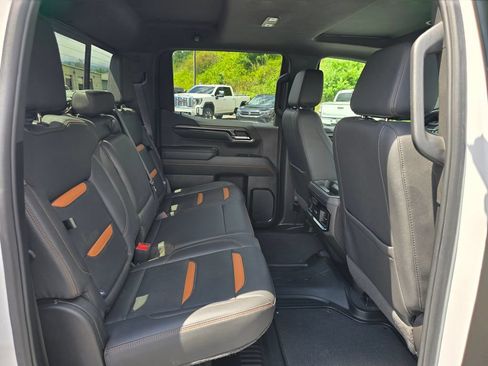 Certified 2024 GMC Sierra 1500 AT4 w/ Technology Package AWD/4WD image 33