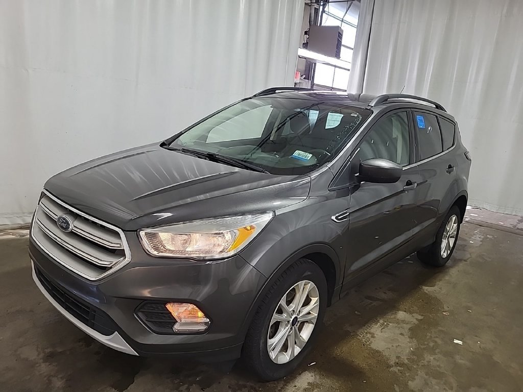 Used 2018 Ford Escape SE FWD image 1