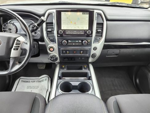 Used 2021 Nissan Titan SV w/ SV Convenience Package image 14