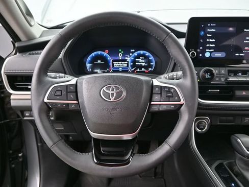 Used 2025 Toyota Grand Highlander FWD image 5