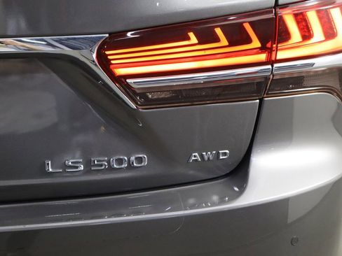 Used 2019 Lexus LS 500 AWD w/ Accessory Package (Z2) image 44