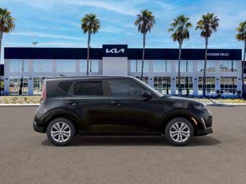 New 2025 Kia Soul LX image 7