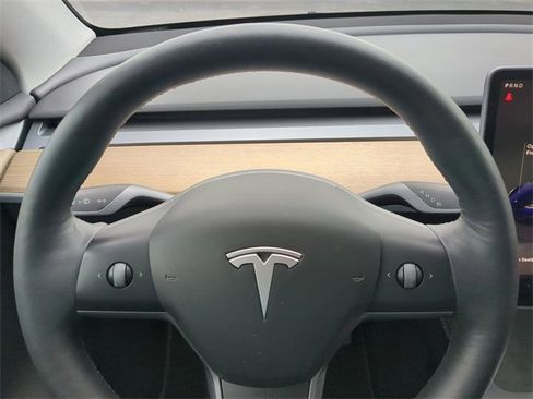 Used 2023 Tesla Model Y Long Range image 30
