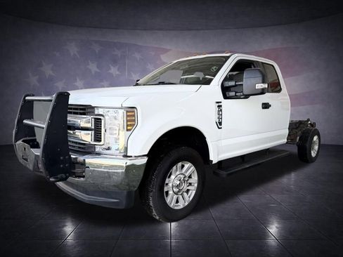 Used 2019 Ford F350 XLT image 6