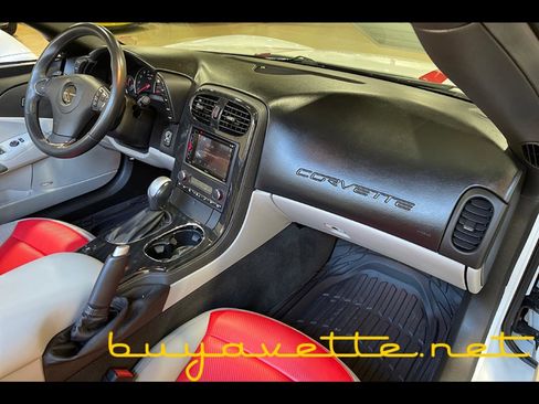 Used 2013 Chevrolet Corvette Grand Sport w/ 2LT Preferred Equipment Group image 18