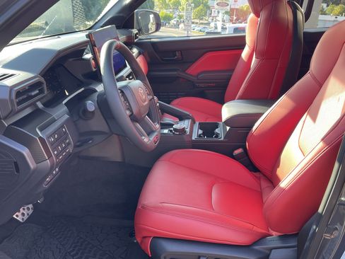 Certified 2025 Toyota Tacoma TRD Pro AWD/4WD image 12
