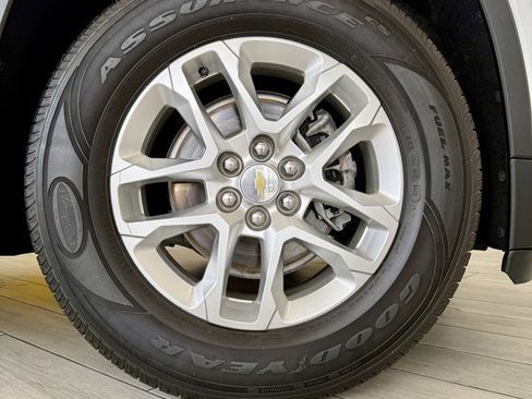 Used 2021 Chevrolet Traverse LS image 20