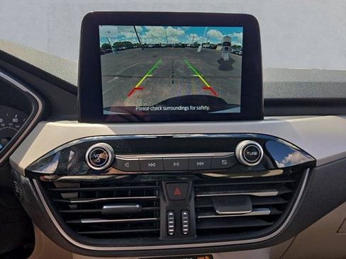 Certified 2022 Ford Escape SEL AWD/4WD image 19