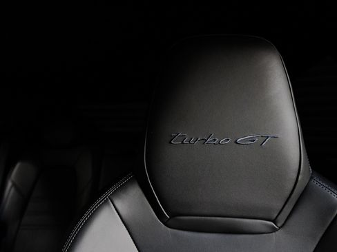 Certified 2025 Porsche Cayenne Turbo GT AWD/4WD image 17