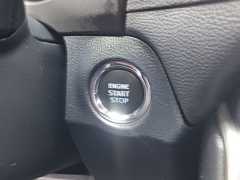 Used 2019 Toyota RAV4 Adventure AWD/4WD image 17