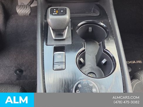 Used 2024 Nissan Rogue SV AWD/4WD image 19