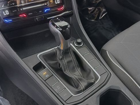 Used 2025 Volkswagen Jetta Sport image 17
