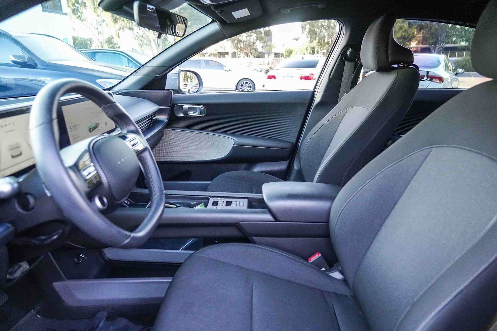 Used 2024 Hyundai Ioniq 6 SE RWD image 17