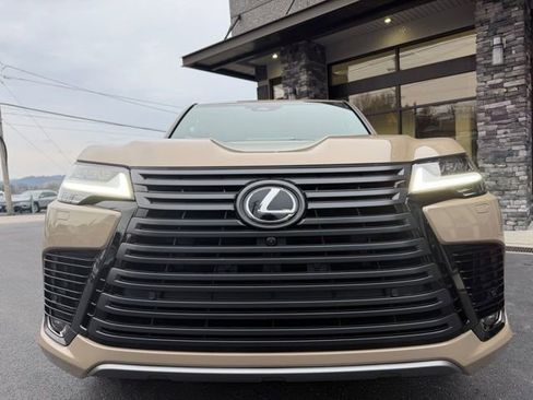 Used 2025 Lexus LX 700h Overtrail image 3
