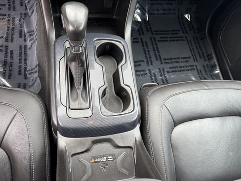 Used 2022 Chevrolet Colorado Z71 AWD/4WD image 20