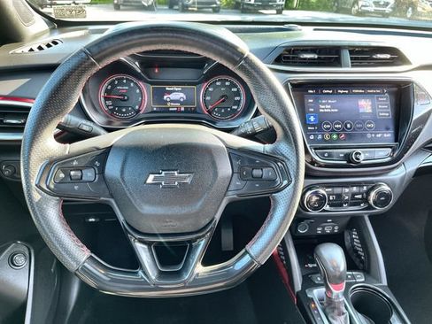 Used 2021 Chevrolet TrailBlazer RS w/ Sun and Liftgate Package AWD/4WD image 12