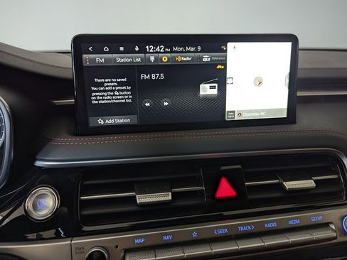 Used 2024 Genesis G70 2.5T w/ Sport Prestige Package image 8