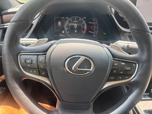 Used 2024 Lexus ES 350 w/ Premium Package FWD image 13