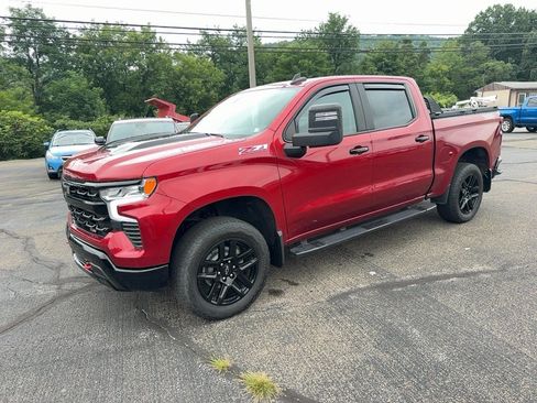 Used 2023 Chevrolet Silverado 1500 LT Trail Boss w/ Convenience Package II AWD/4WD image 4