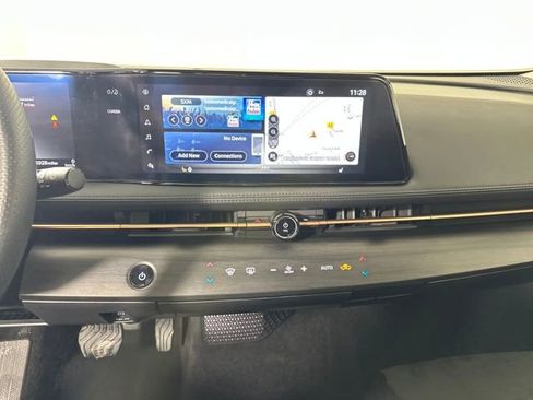 Used 2023 Nissan Ariya AWD image 21